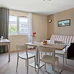 Appart'city Classic Sur Yon Centre Aparthotel 3*