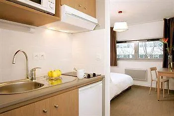 Appart'city Classic Sur Yon Centre Hotel apartamentowy 3*