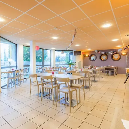 Appart'city Classic Sur Yon Centre Aparthotel 3*